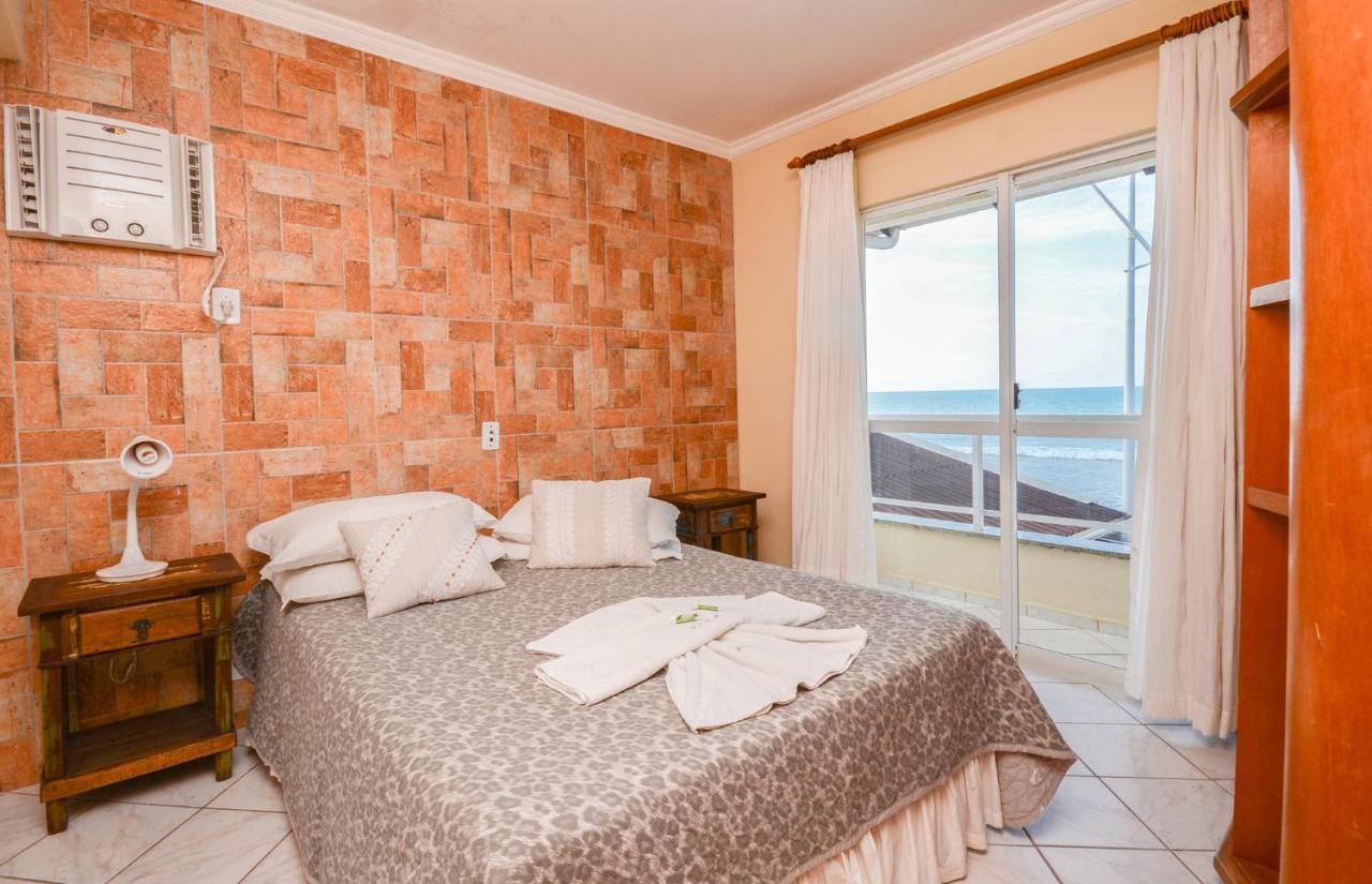 Pousada Vila Del Mare Бомбиньяс Экстерьер фото